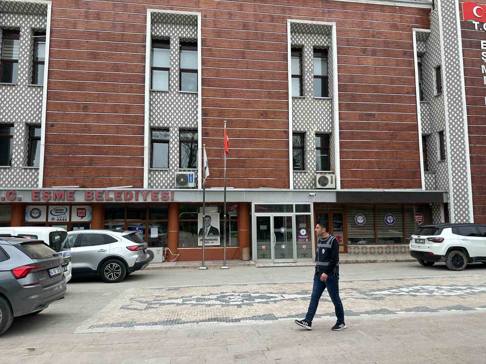 esmeda baskan tozan esi ve 3 supheliye irtikap gozaltisi 4 BvqETNdE