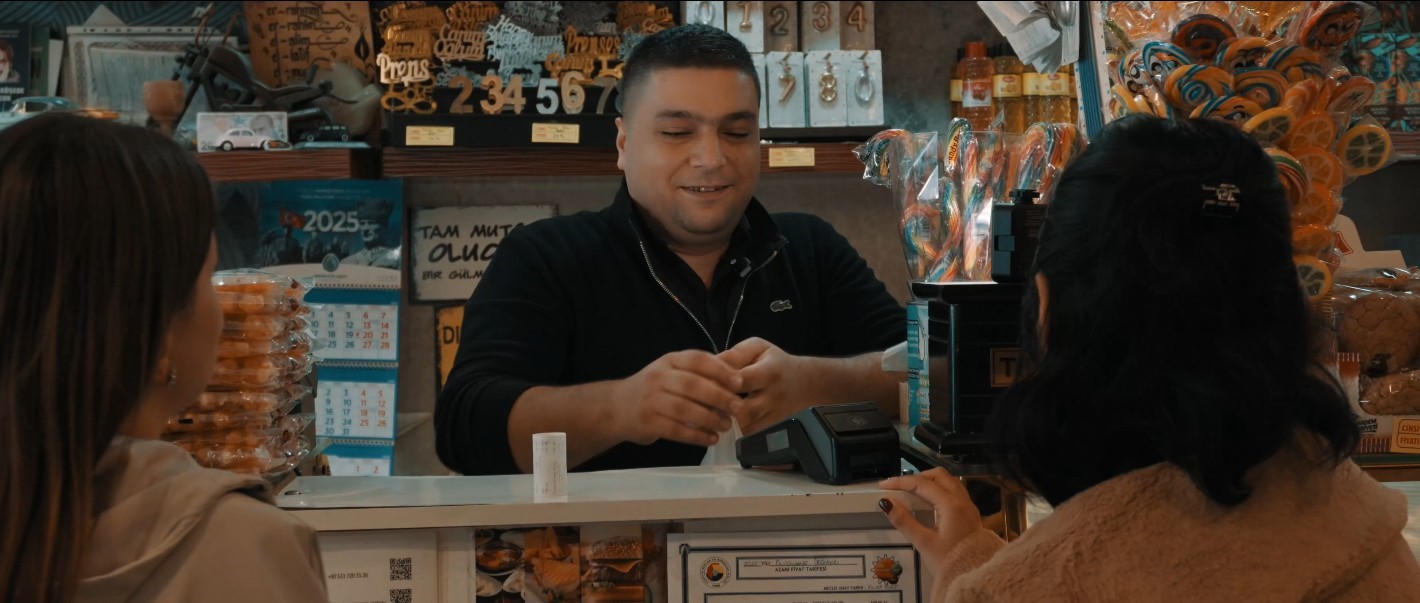 Esnaf ve vatandaşlar öğretmenler için kamera karşısına geçti 5 esnaf ve vatandaslar ogretmenler icin kamera karsisina gecti 1 AiPMJ5GV