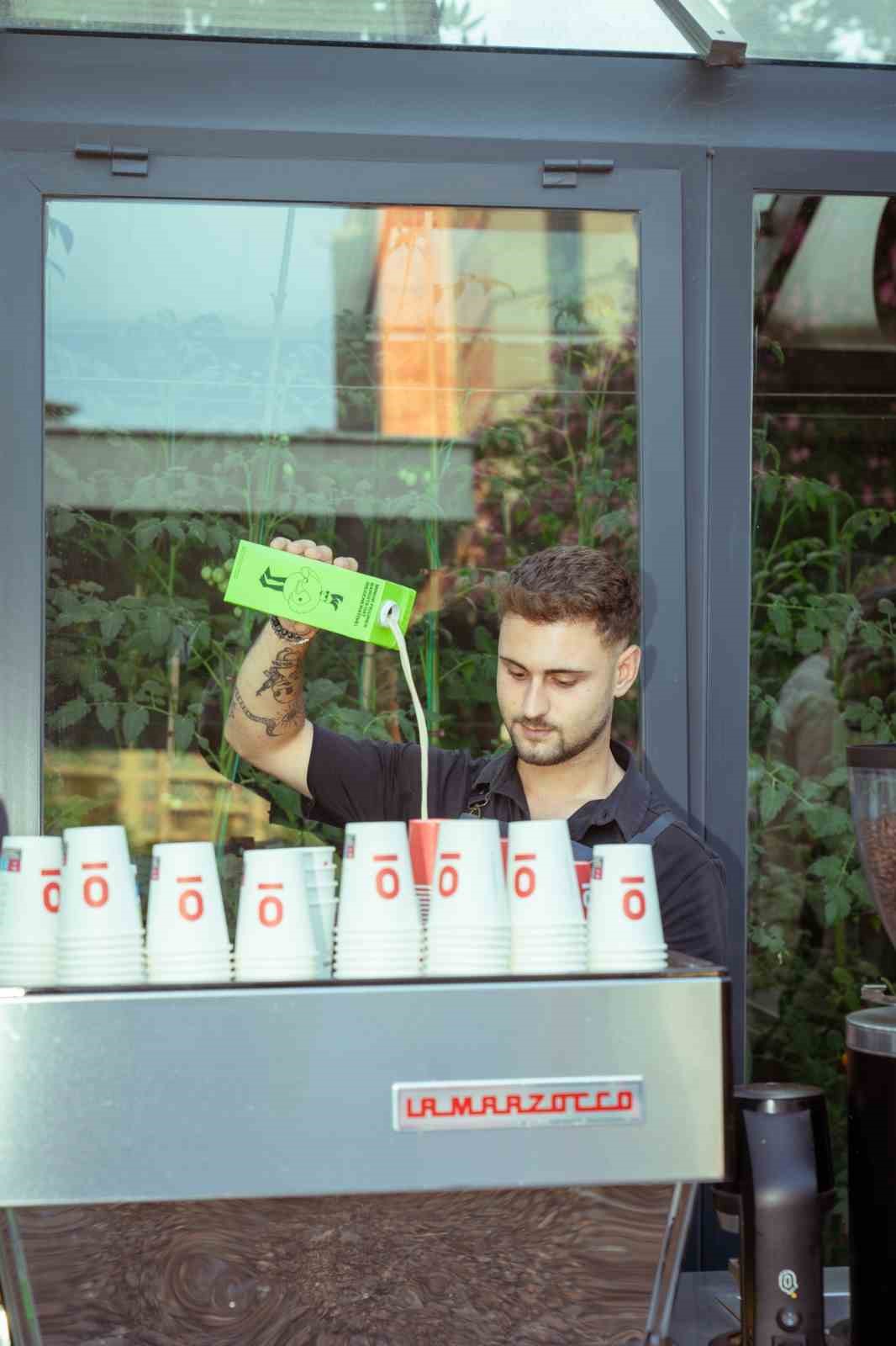 Espressolab’den Minor Figures iş birliğine özel lansman 5 espressolabden minor figures is birligine ozel lansman 1 XOvdUbSl