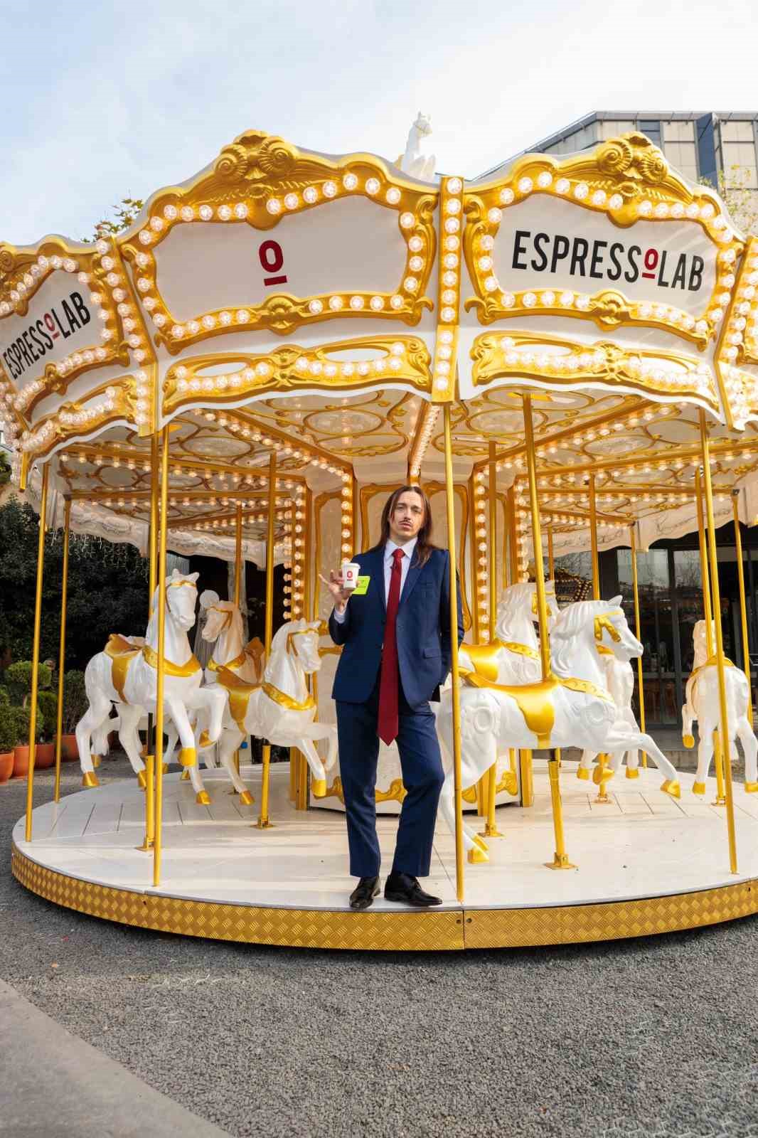 espressolabden tommy cash surprizi 2 G28fJUbn