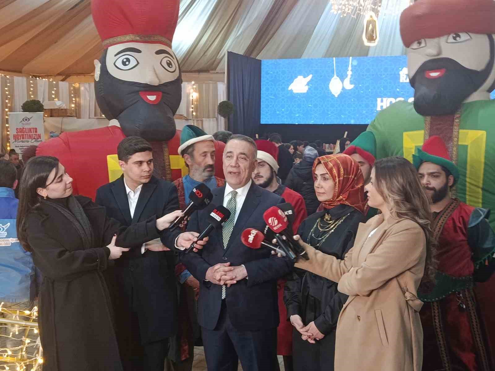 esref ziya sultangazide ezgileriyle gonullere dokundu 1 8cFe1ewJ