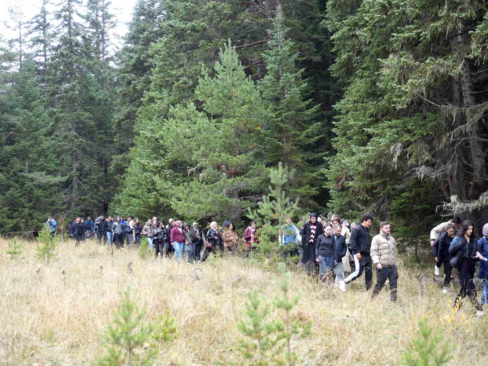 Eşsiz manzaraya sahip yaylada Cumhuriyet Bayramı coşkusu 8 essiz manzaraya sahip yaylada cumhuriyet bayrami coskusu 4