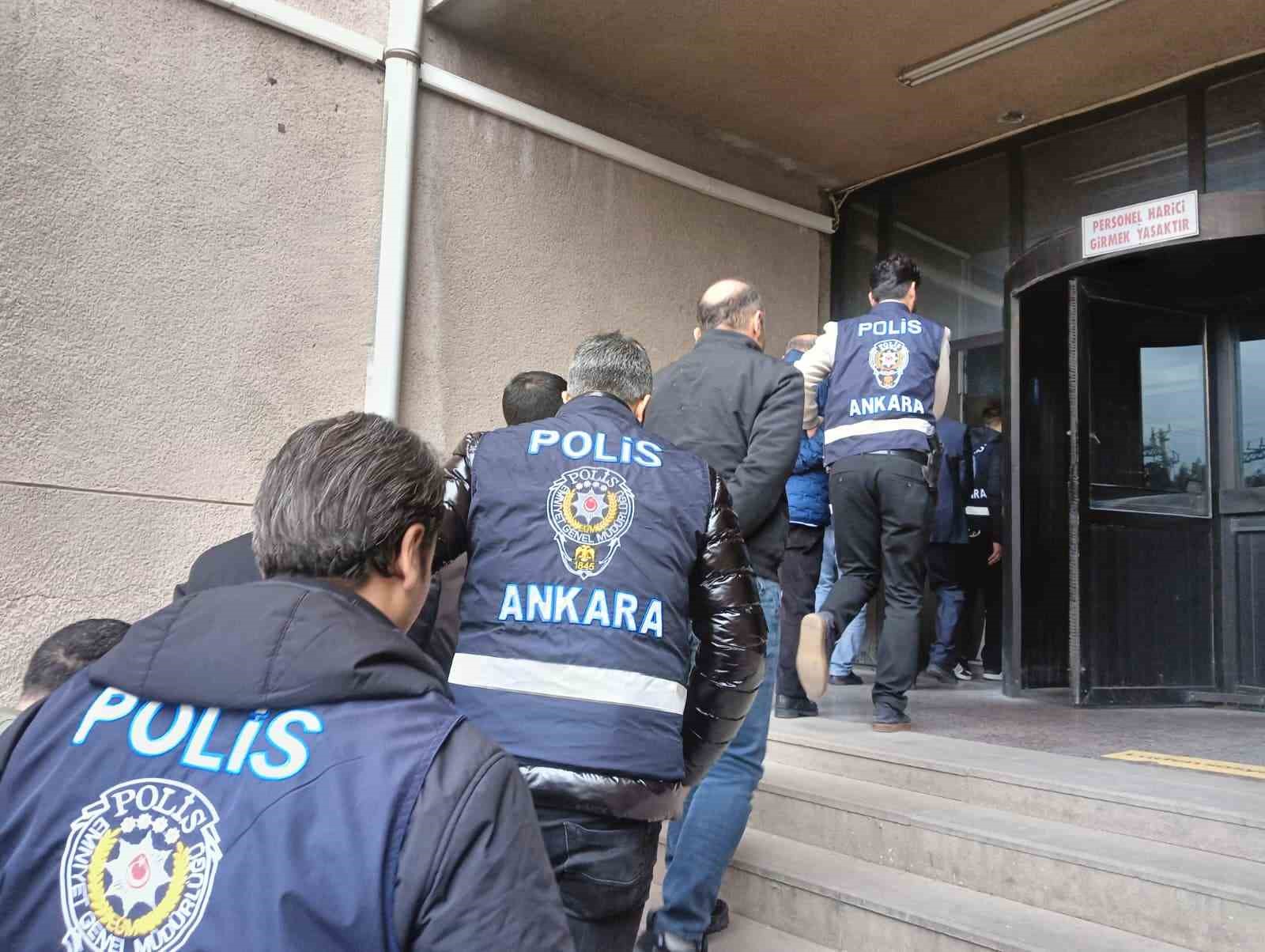 et piyasasini manipule edip haksiz kazanc saglayan 31 supheli adliyeye sevk edildi 0 Y3NwPQeu