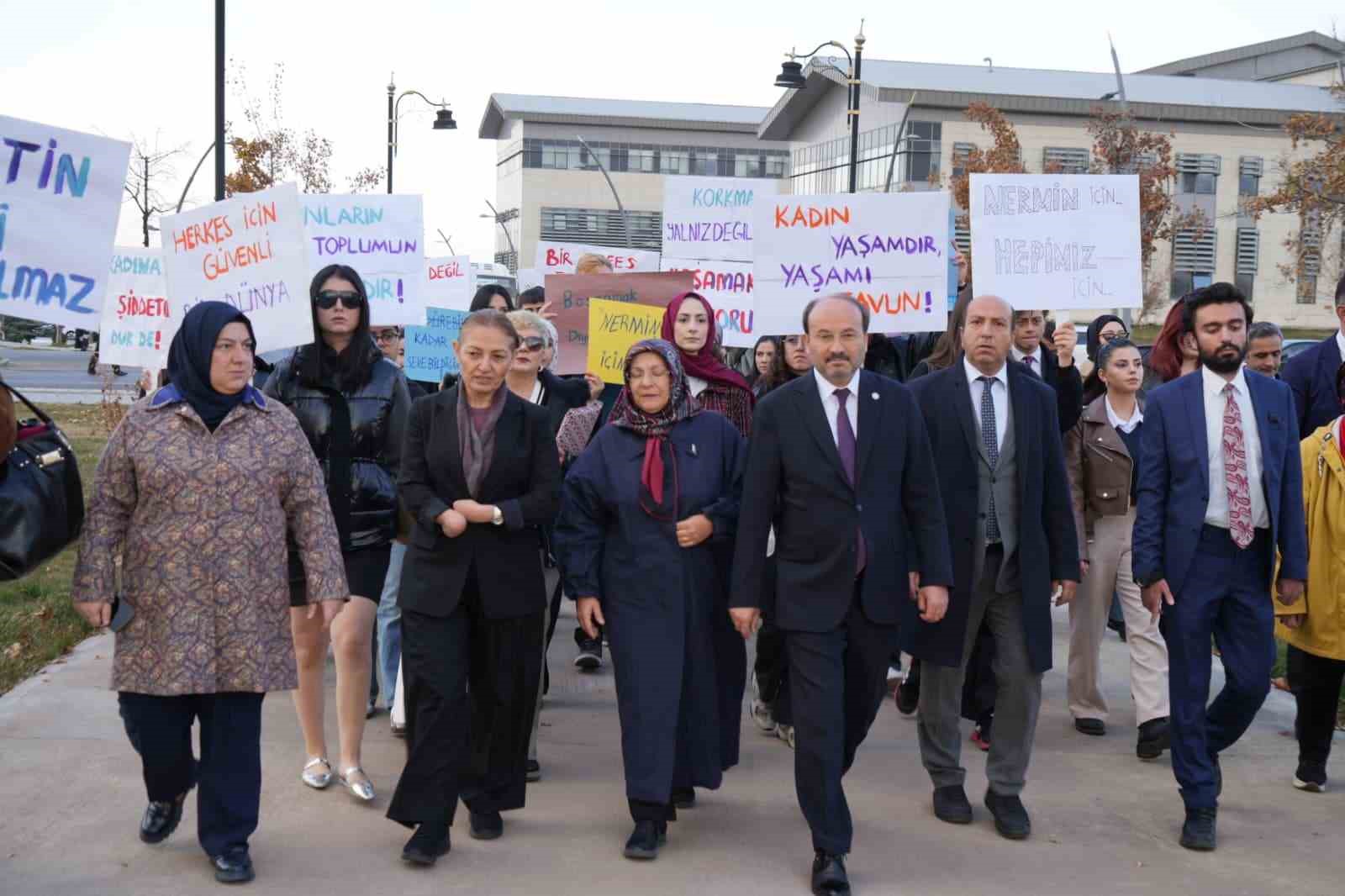 etude kadina yonelik siddete karsi farkindalik yuruyusu 11 vagFBEGd