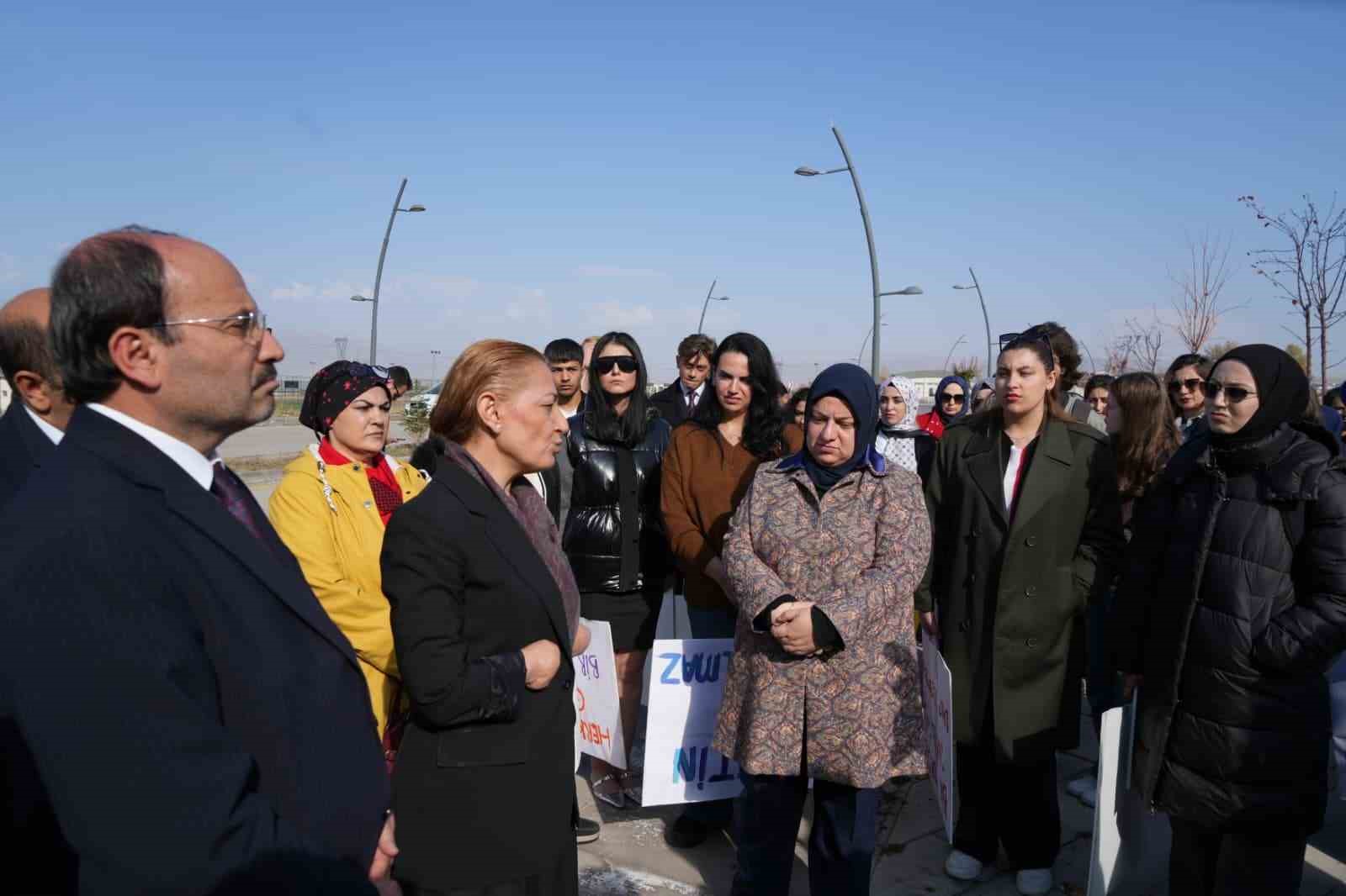 etude kadina yonelik siddete karsi farkindalik yuruyusu 4 A2muFZNk