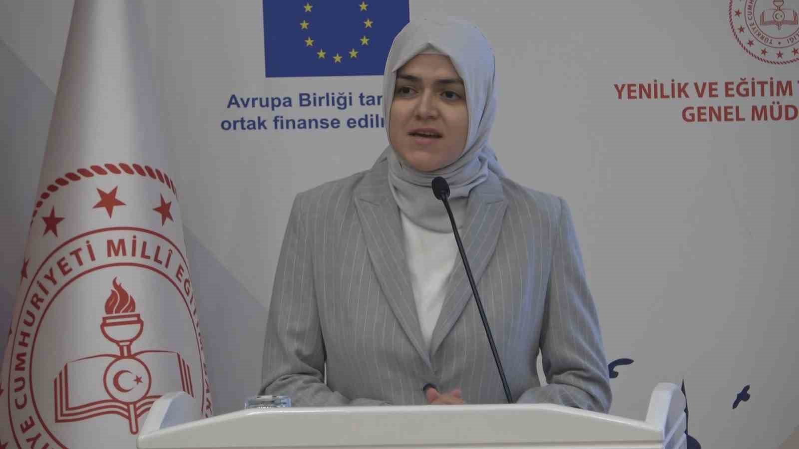 etwinning temel egitim calistayi diyarbakirda basladi 0 zCpghlym