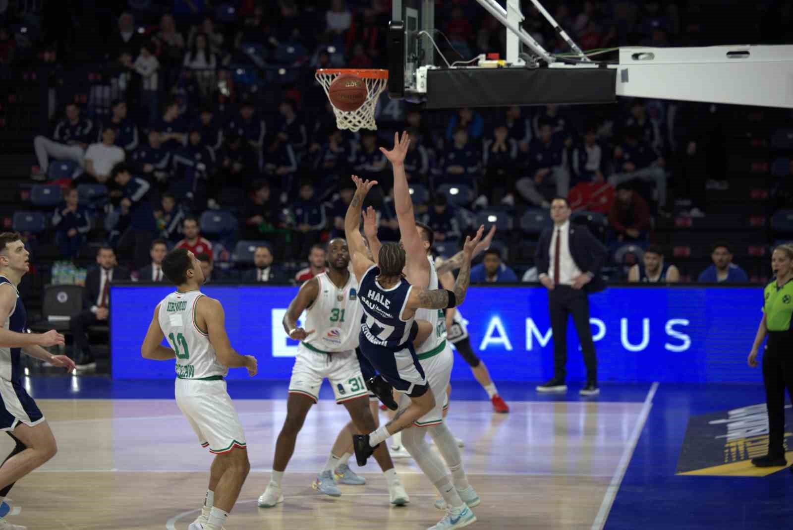 eurocup bahcesehir koleji 80 slask wroclaw 82 2 TlJXEjKv