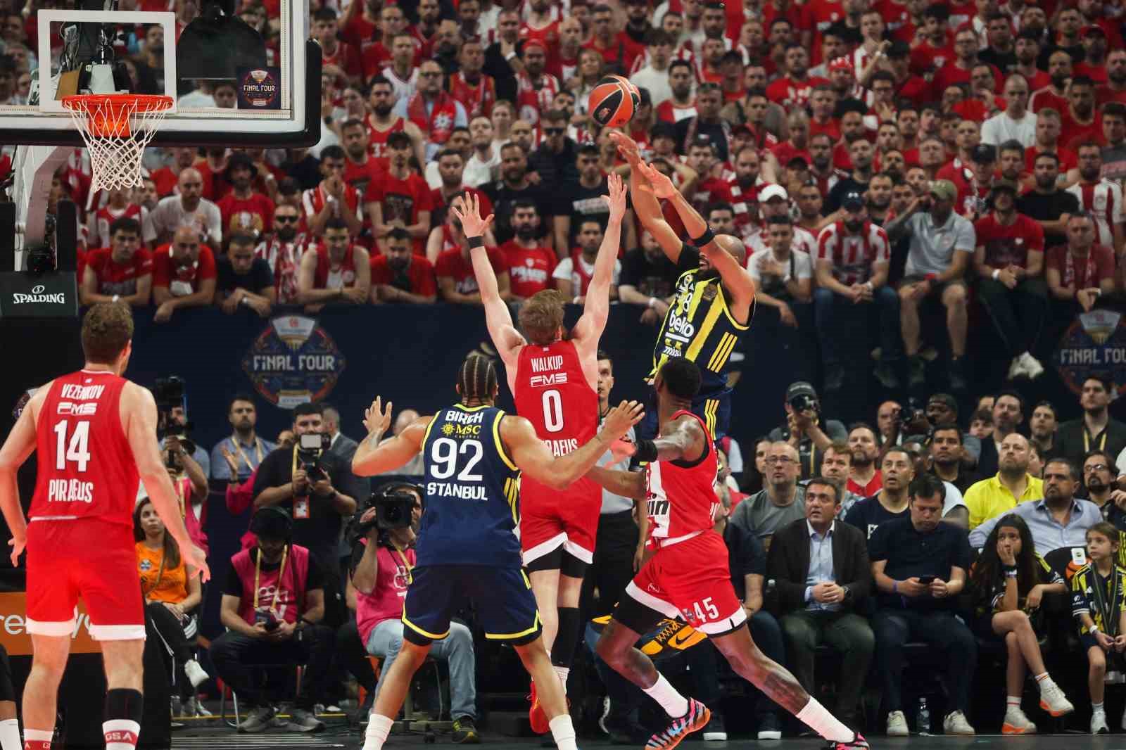 euroleague final four olympiakos 79 fenerbahce beko 61 4 UnInFnSv