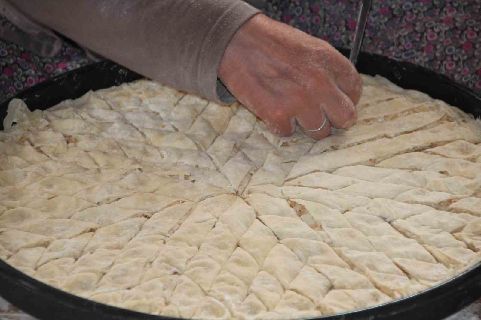 ev hanimlari bu kooperatifte toplanarak ev ekonomisine yardimci oluyor 2 rX4Y6eFl