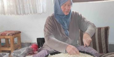 ev-hanimlari-bu-kooperatifte-toplanarak-ev-ekonomisine-yardimci-oluyor-maKjiPeV.jpg