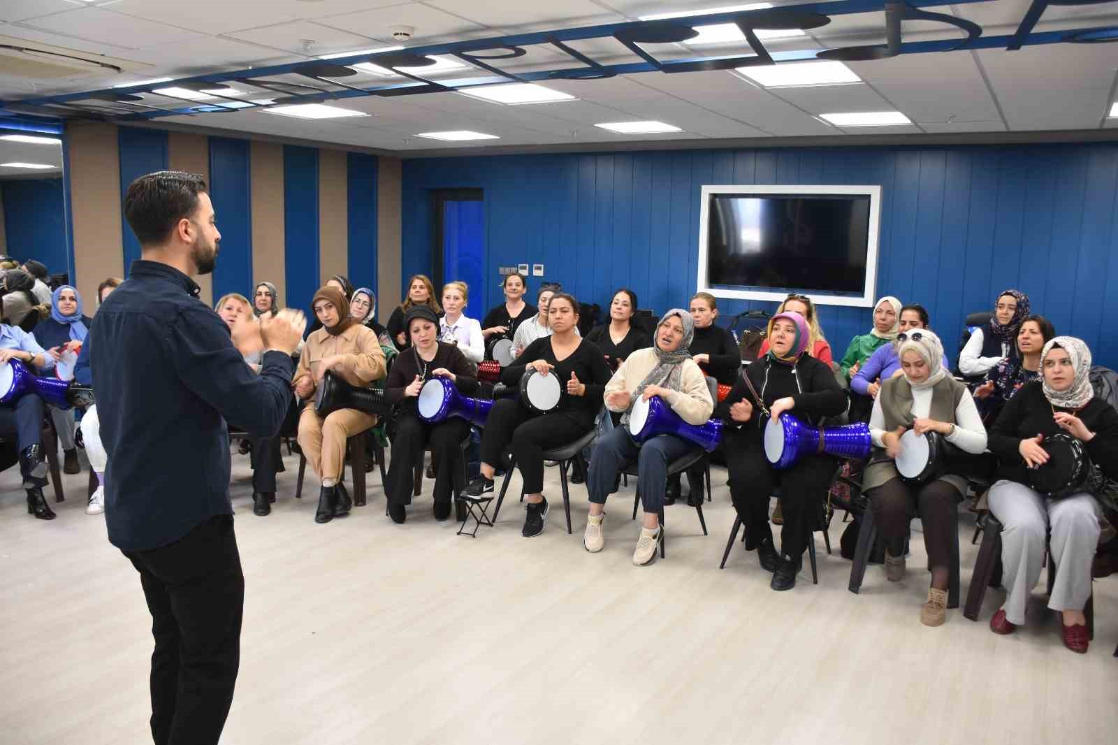 ev hanimlari korosu cumhurbaskani erdogana konser vermek istiyor 2 q7eTjfNQ