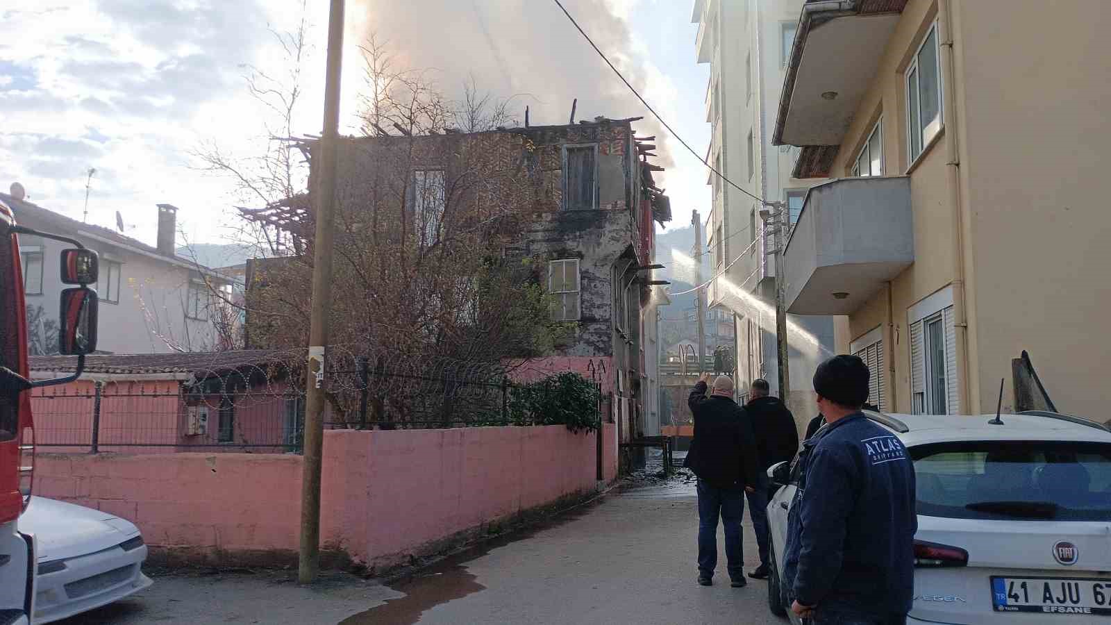 ev sahibi uyurken elektrikli sobadan yangin cikti 4 pQNHGBKa