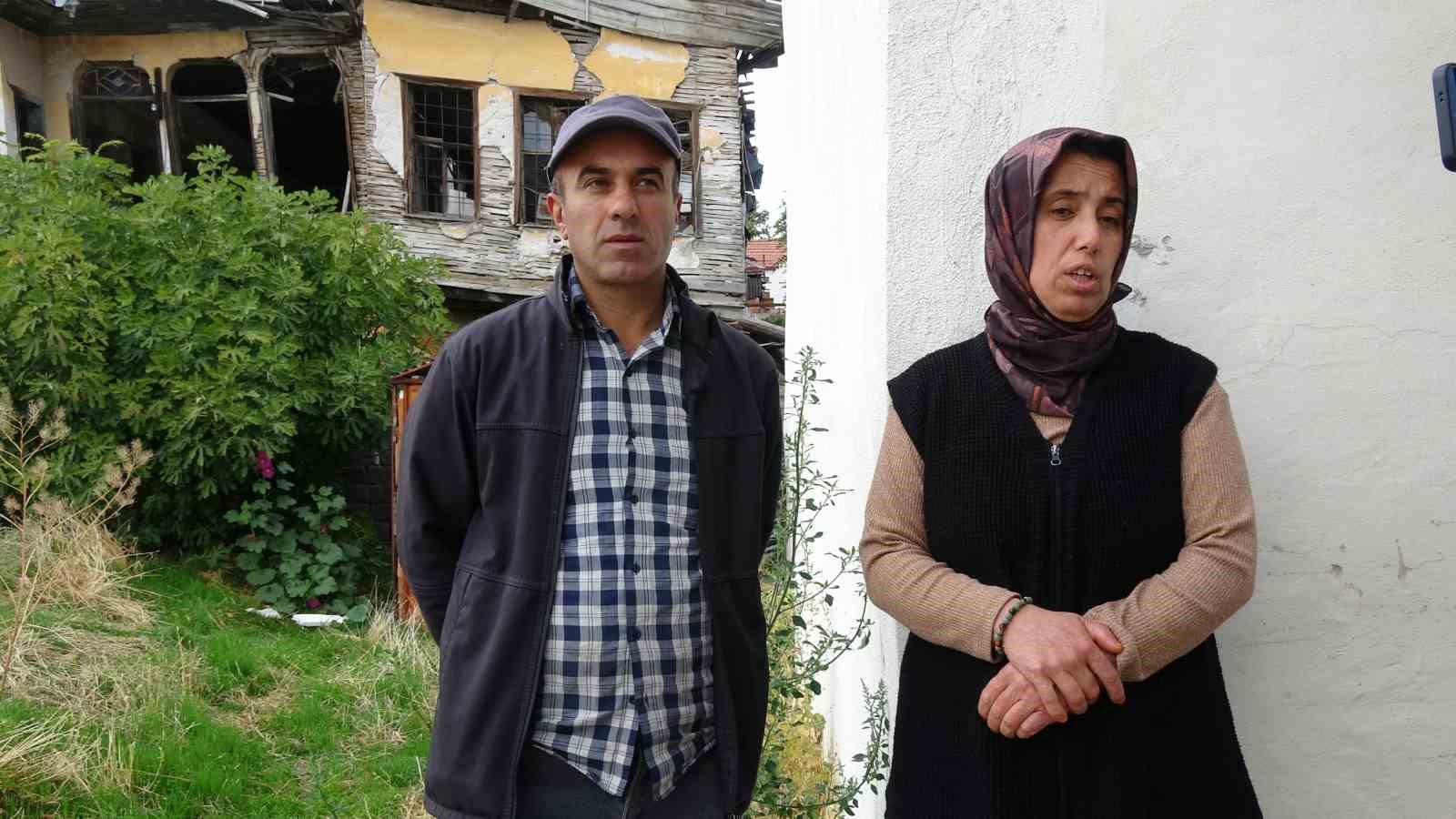 ev sahibiyle kiraci arasindaki cop bahce kavgasi bahcenin sinirlarini asti 1 EzvV14fD