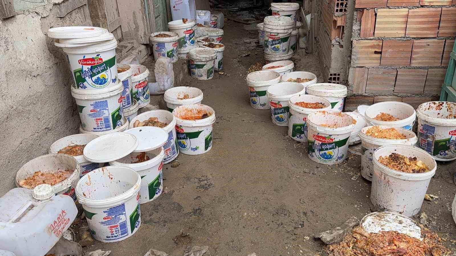 ev sahibiyle kiraci arasindaki cop bahce kavgasi bahcenin sinirlarini asti 3 8fuSuuA5