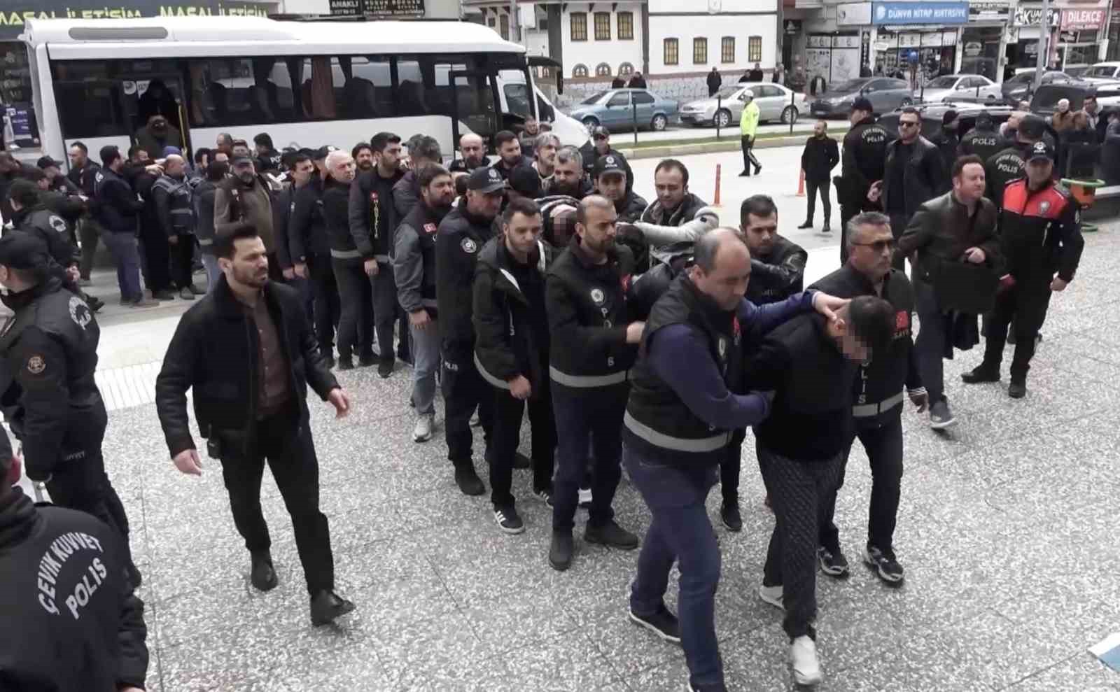 ev satma vaadiyle milyonlarca liralik vurgun yapan sebeke cokertildi 21 tutuklama 0 qa8URJpn