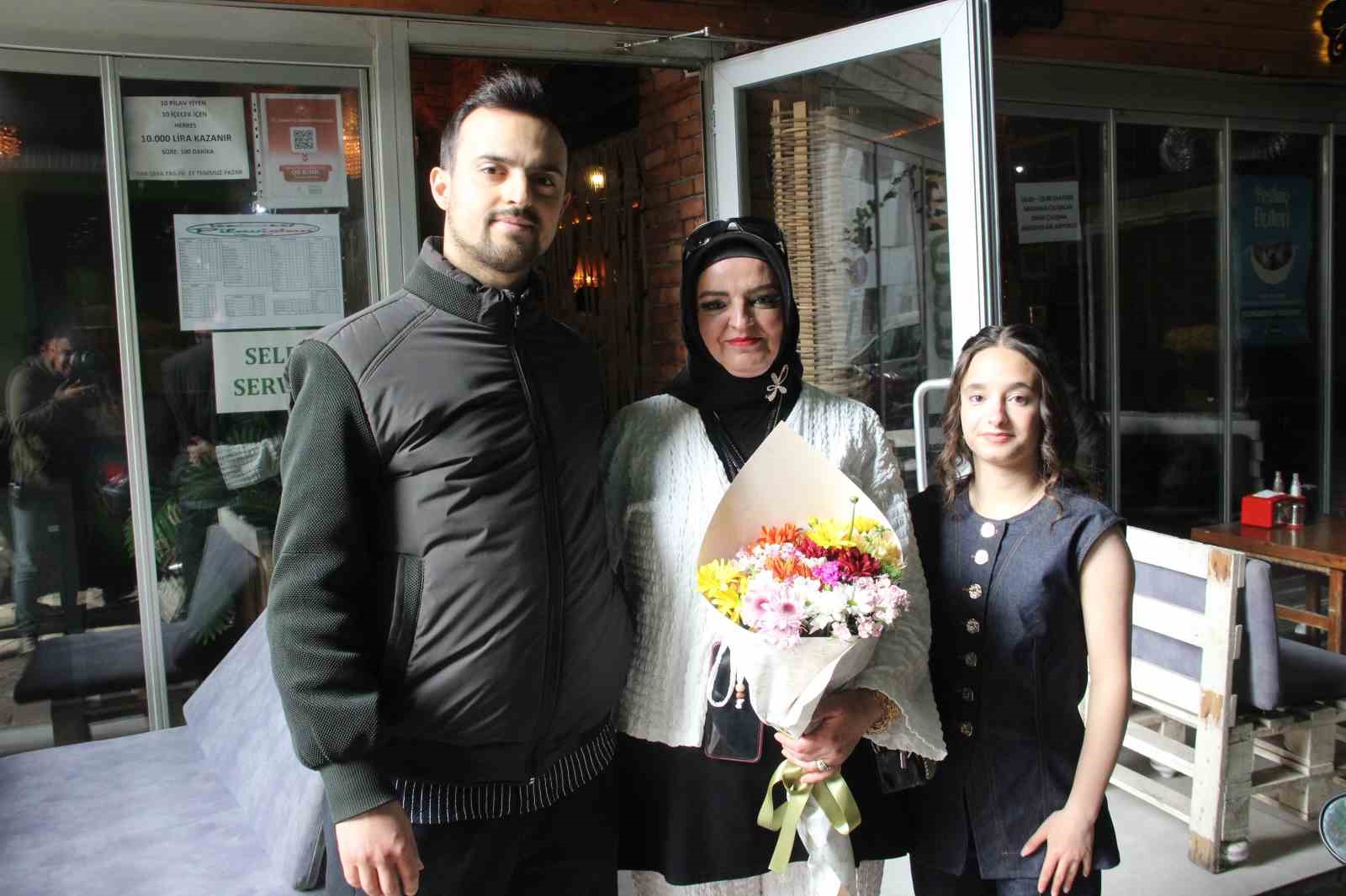evde anne sokakta motokurye azmiyle ornek oluyor 4 7C7QItZL