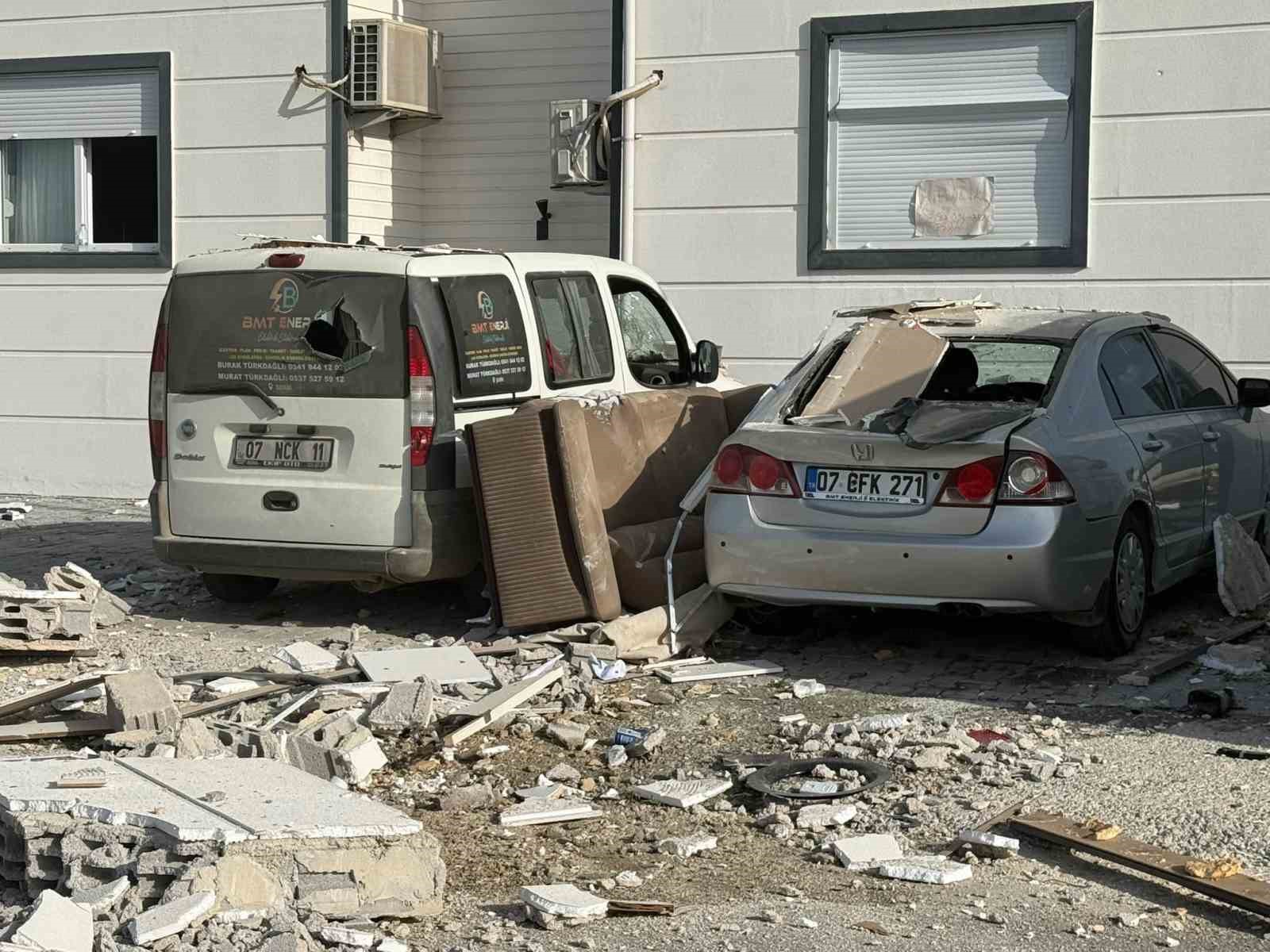 evde patlayan tup binayi harabeye cevirdi 1 yarali 6 L2gIaKiz
