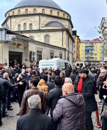 evde-temizlik-yaparken-fenalasan-genc-kadin-hayatini-kaybetti-uO2aXFnS.jpg