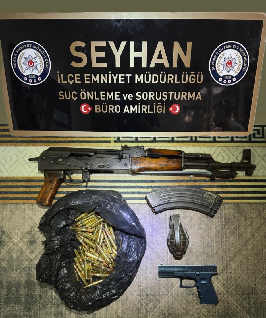Evden AK-47 ve el bombası çıktı: 4 tutuklama 5 evden ak 47 ve el bombasi cikti 4 tutuklama 1 B6hLTd9s
