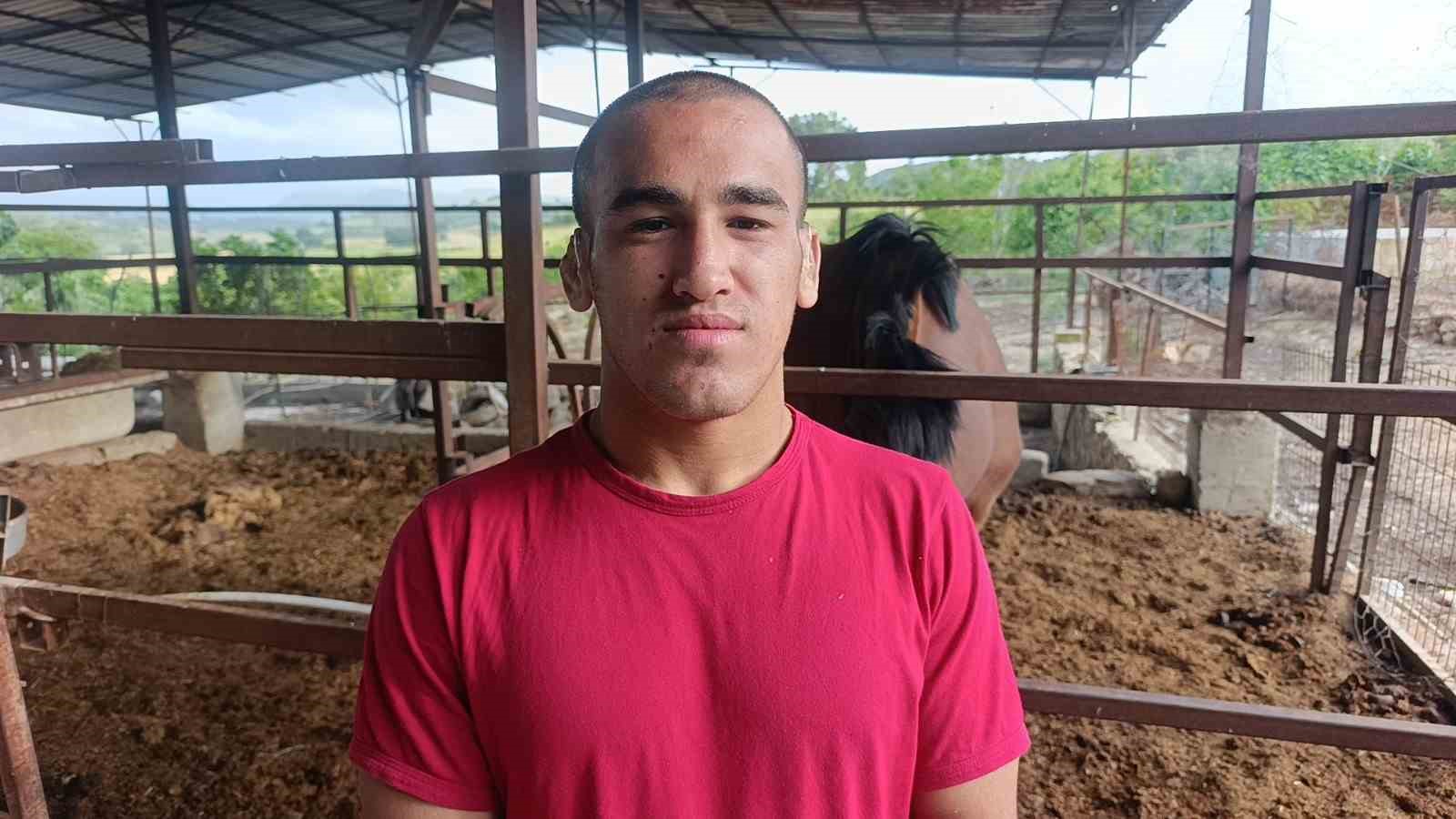 evden ise giderken yurudugu 12 kilometrelik yolla atletizme merak sardi 3 qZrypc4B