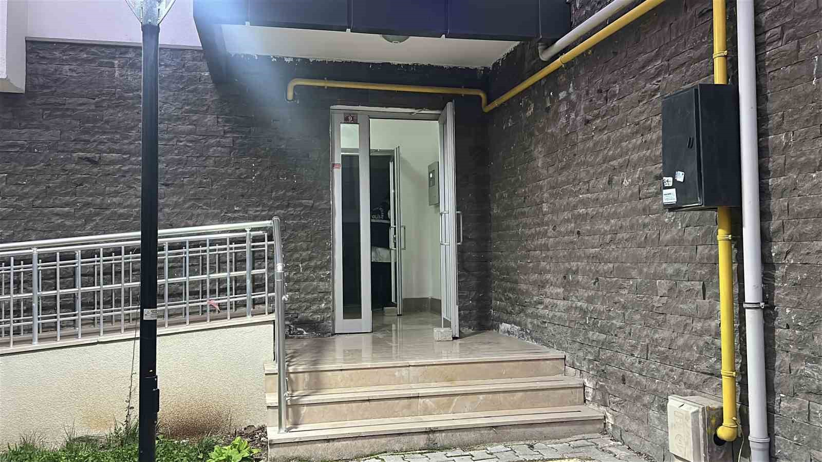 eve giren hirsizlar yaklasik 600 bin lira degerindeki ziynet esyasini caldi 2 O3jSXtfj