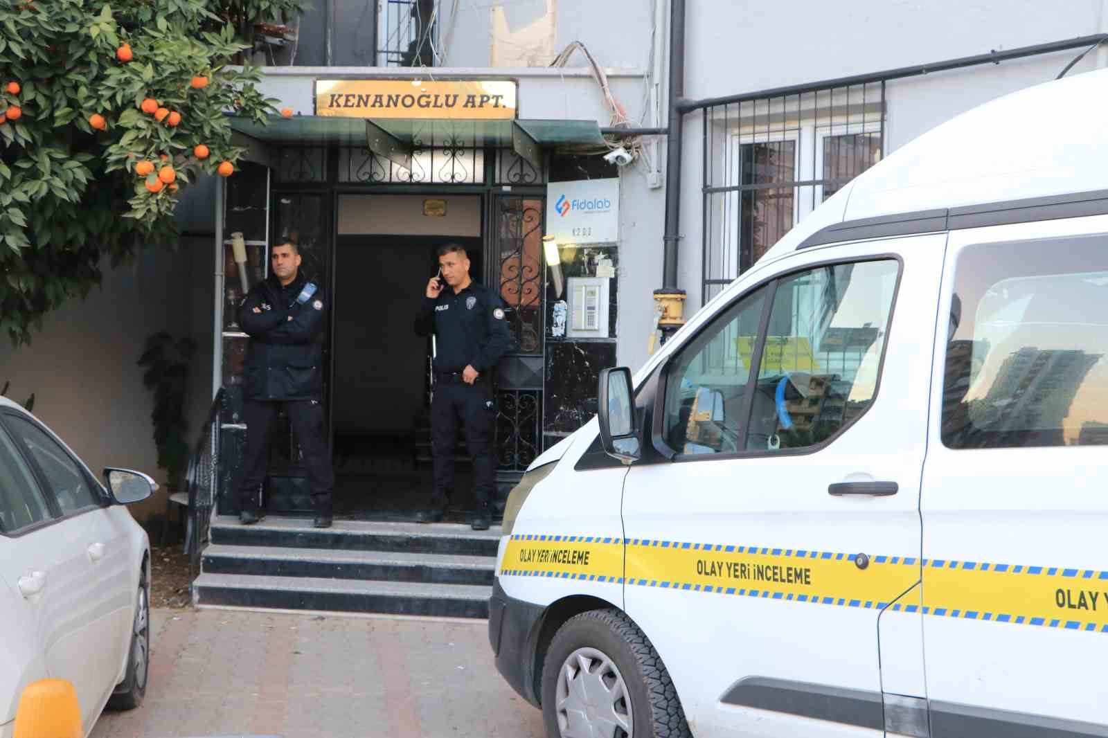 evi teslim etmeyen muteahhidin oglunu oldurup yasamina son verdi 0 Rh32Qgmp