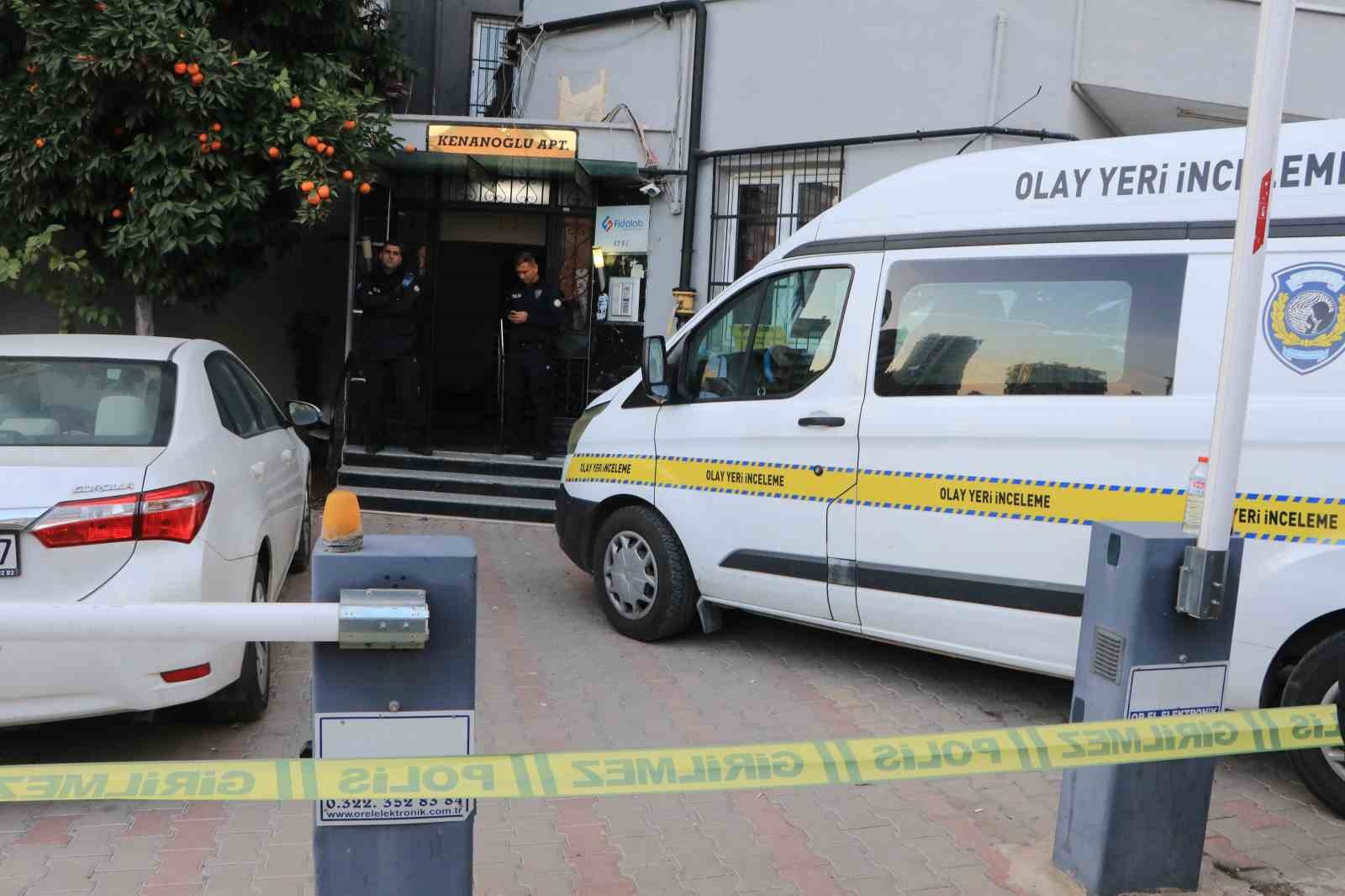 evi teslim etmeyen muteahhidin oglunu oldurup yasamina son verdi 1 i7GBv8Ib