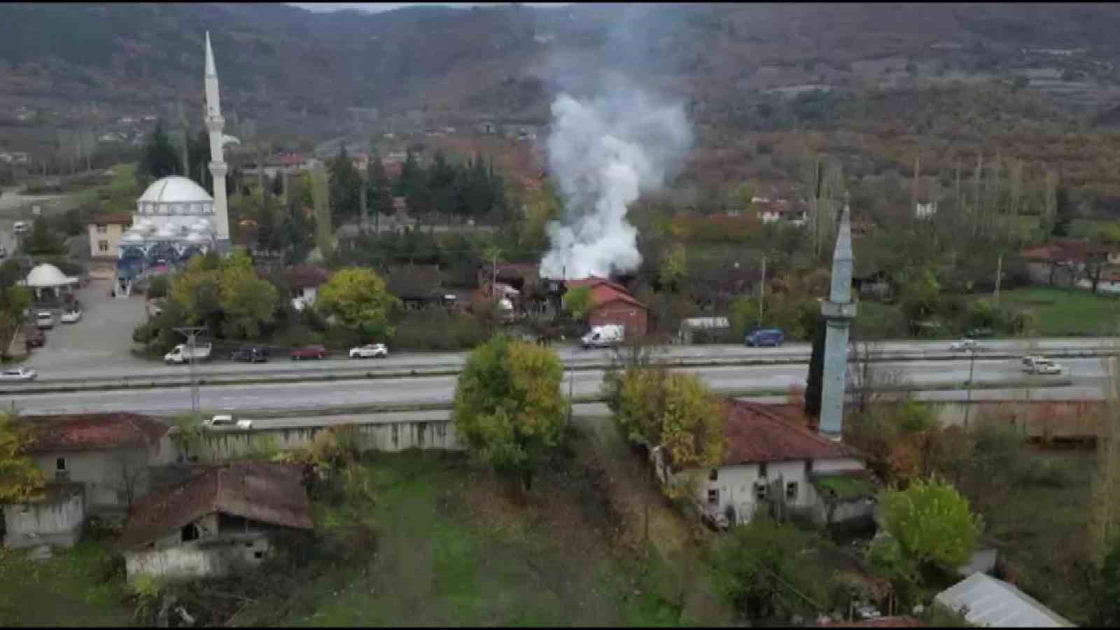 evi yanan yasli ciftcinin biriktirdigi paralar ve esyalari kule dondu 4 9ilRzzpc