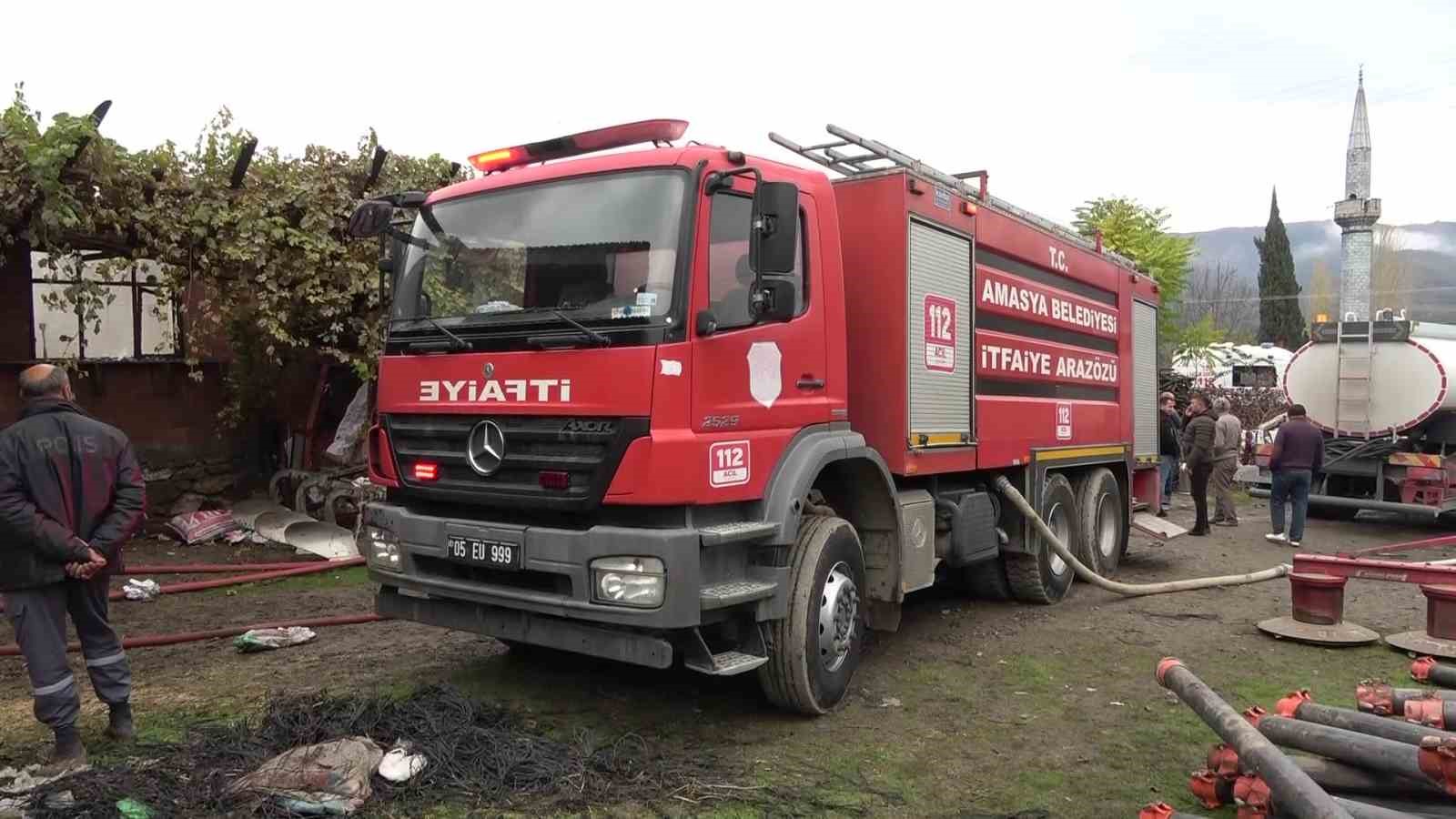 evi yanan yasli ciftcinin biriktirdigi paralar ve esyalari kule dondu 7 BvwSmmfg