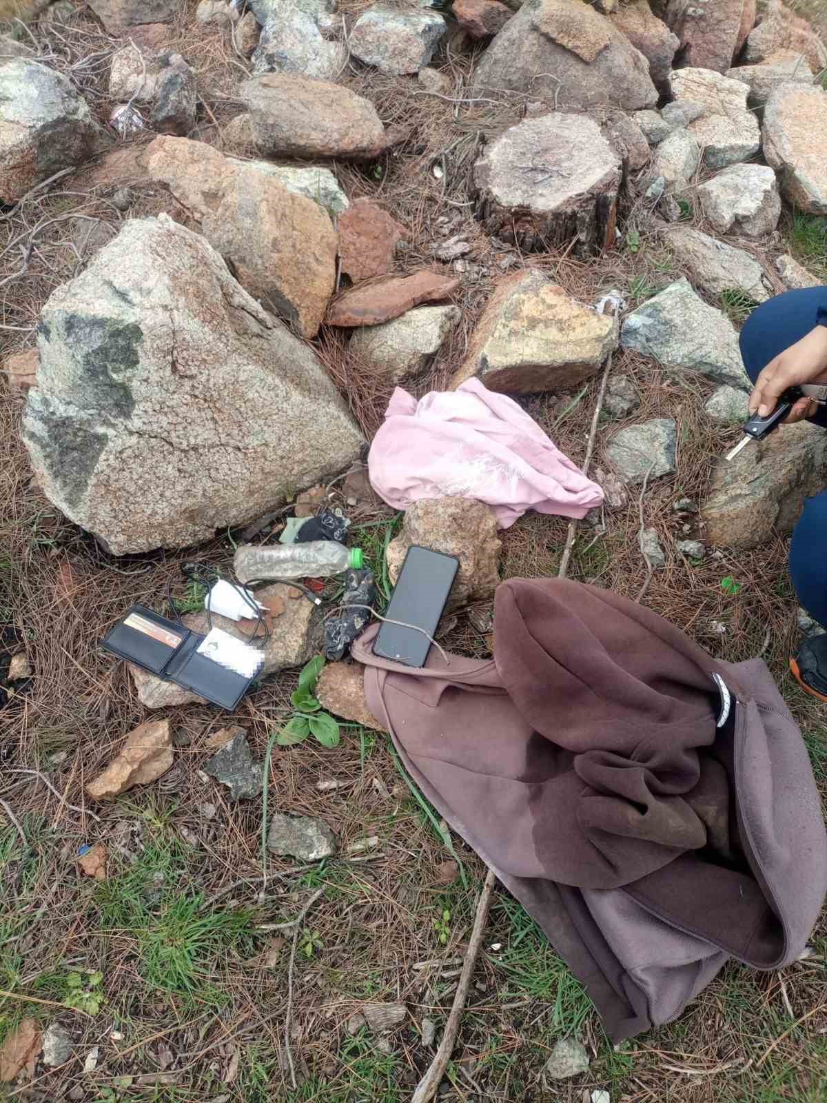 evin camindan cikarak kayiplara karisan ugur icin arama calismalari gunler sonra yeniden basladi 9 krTAm1Wa