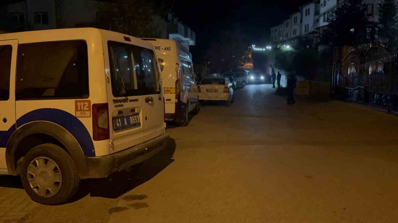 evinde olu bulunan sahis eski esi ve cocuklarina not birakmis 2 lSptidbM