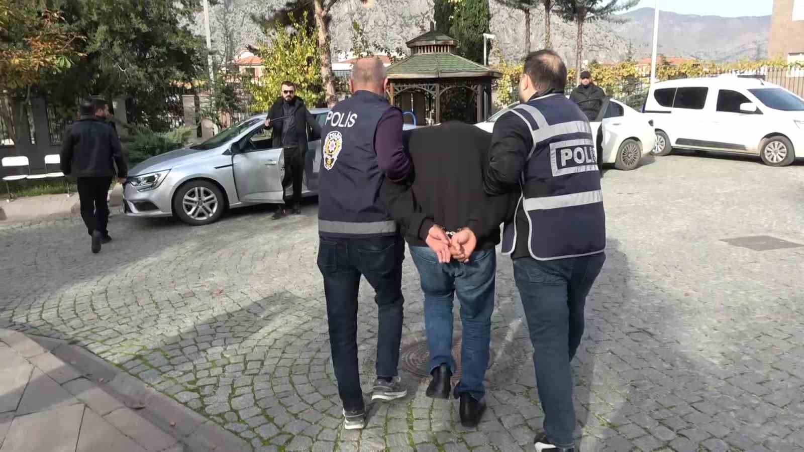 evinde olu bulunmustu cinayeti 8 ay sonra dna ornegi aydinlatti 0 6OwBEwtW