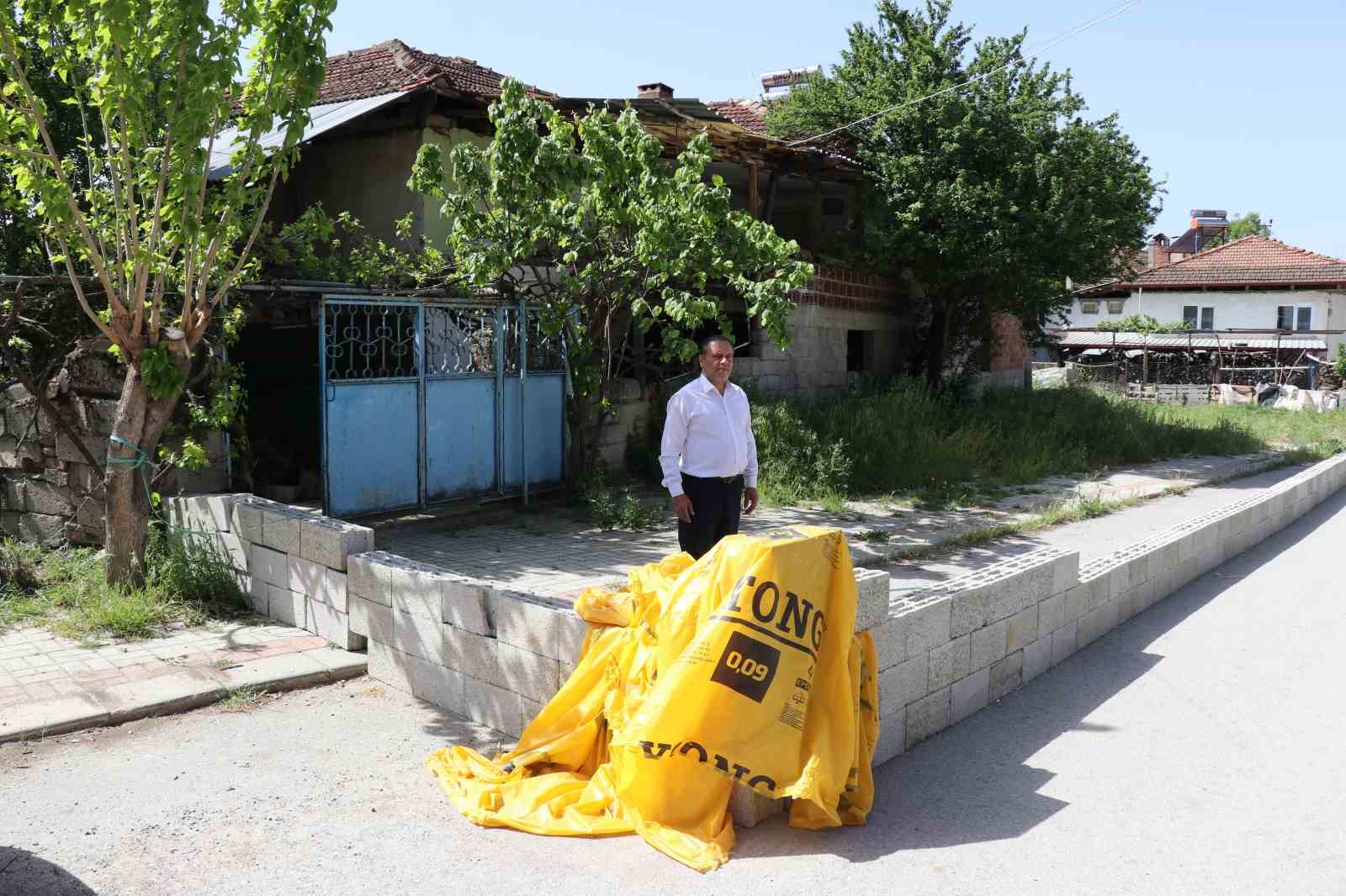 evine girebilmek icin briketlerin uzerinden atliyor 3 eLOGOOep