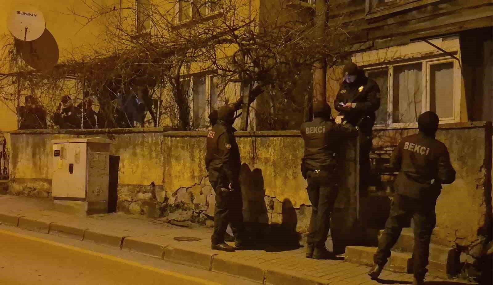 evine pencereden giren genc hirsiz sanilarak panigine neden oldu 3