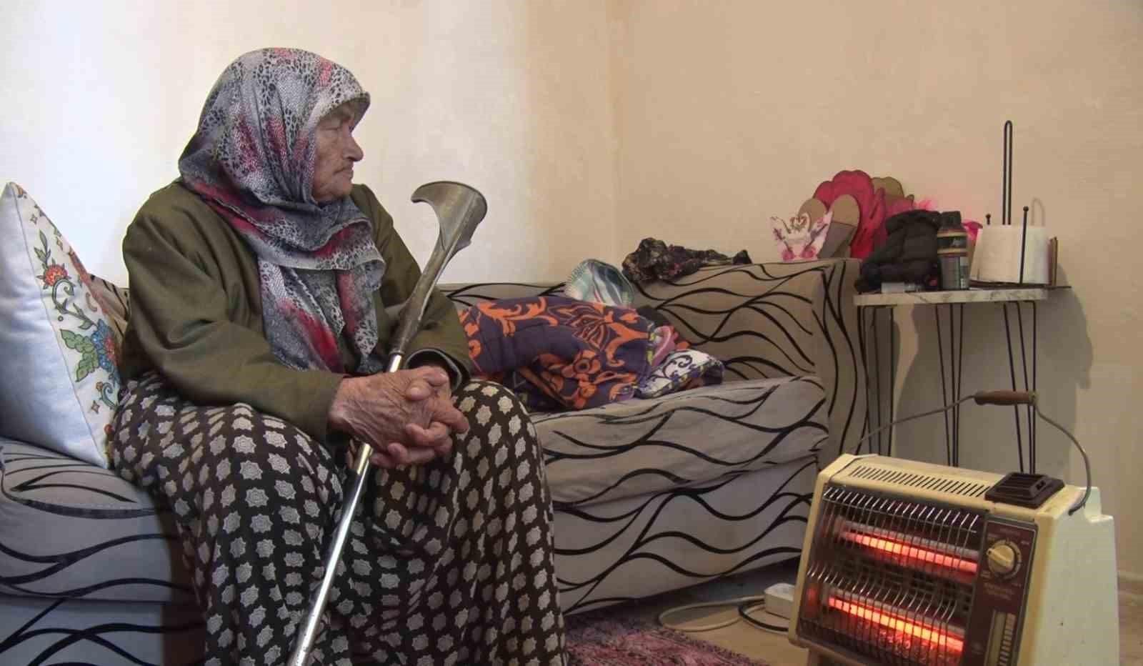 evinin kapisini actigi 20 yillik arkadasi evden elektrikli bisikleti alip anneannesini birakarak ortadan kayboldu DLAdcstD