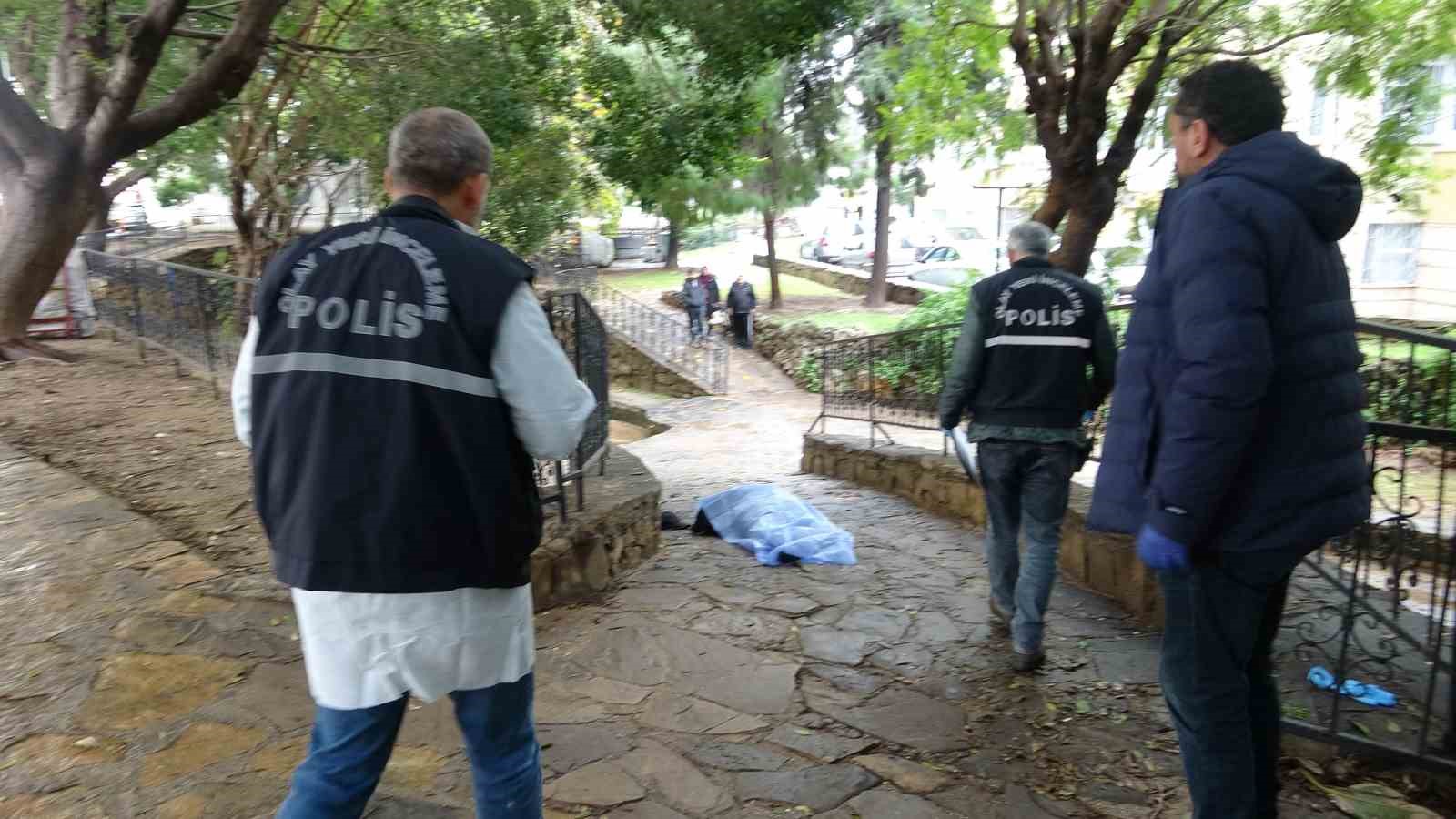 evinin onundeki parkta olu bulundu 0 Hg6Yfjz1