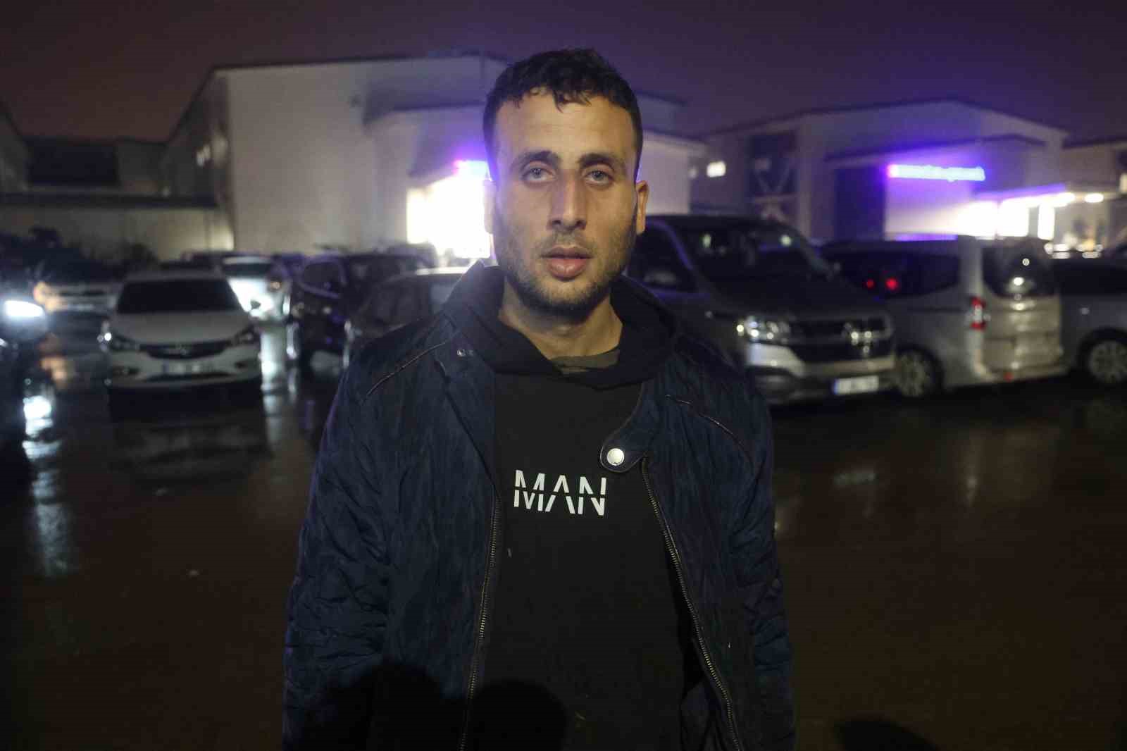 Evladını bulan arama kurtarma görevlisinin alnından öpen baba: "Oğluma bunu yapan caninin en ağır cezayı almasını istiyorum" 7 evladini bulan arama kurtarma gorevlisinin alnindan open baba ogluma bunu yapan caninin en agir Q1G7KG4g