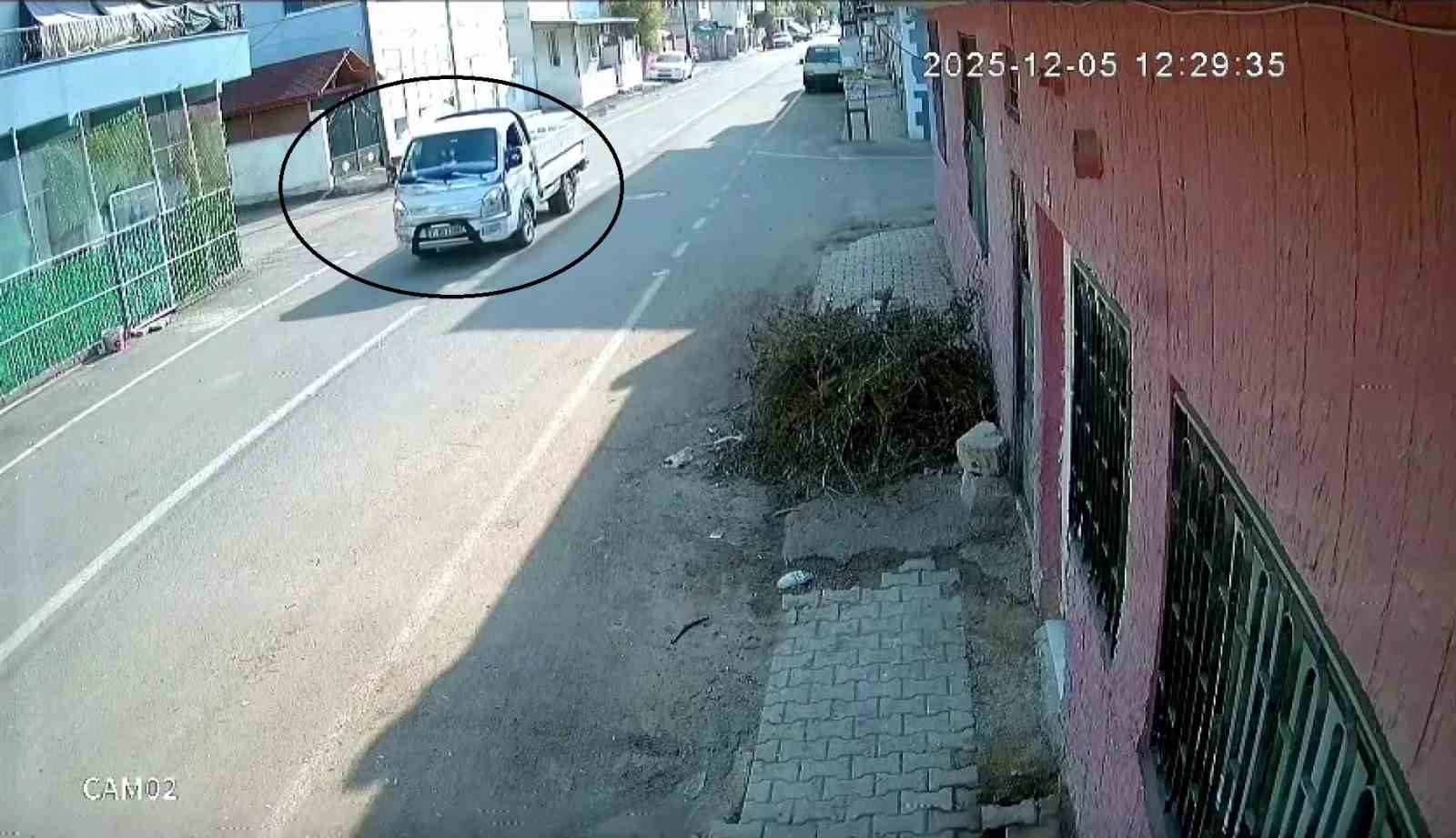 Evladını bulan arama kurtarma görevlisinin alnından öpen baba: "Oğluma bunu yapan caninin en ağır cezayı almasını istiyorum" 6 evladini bulan arama kurtarma gorevlisinin alnindan open baba ogluma bunu yapan caninin en agir h9B3Q2G9