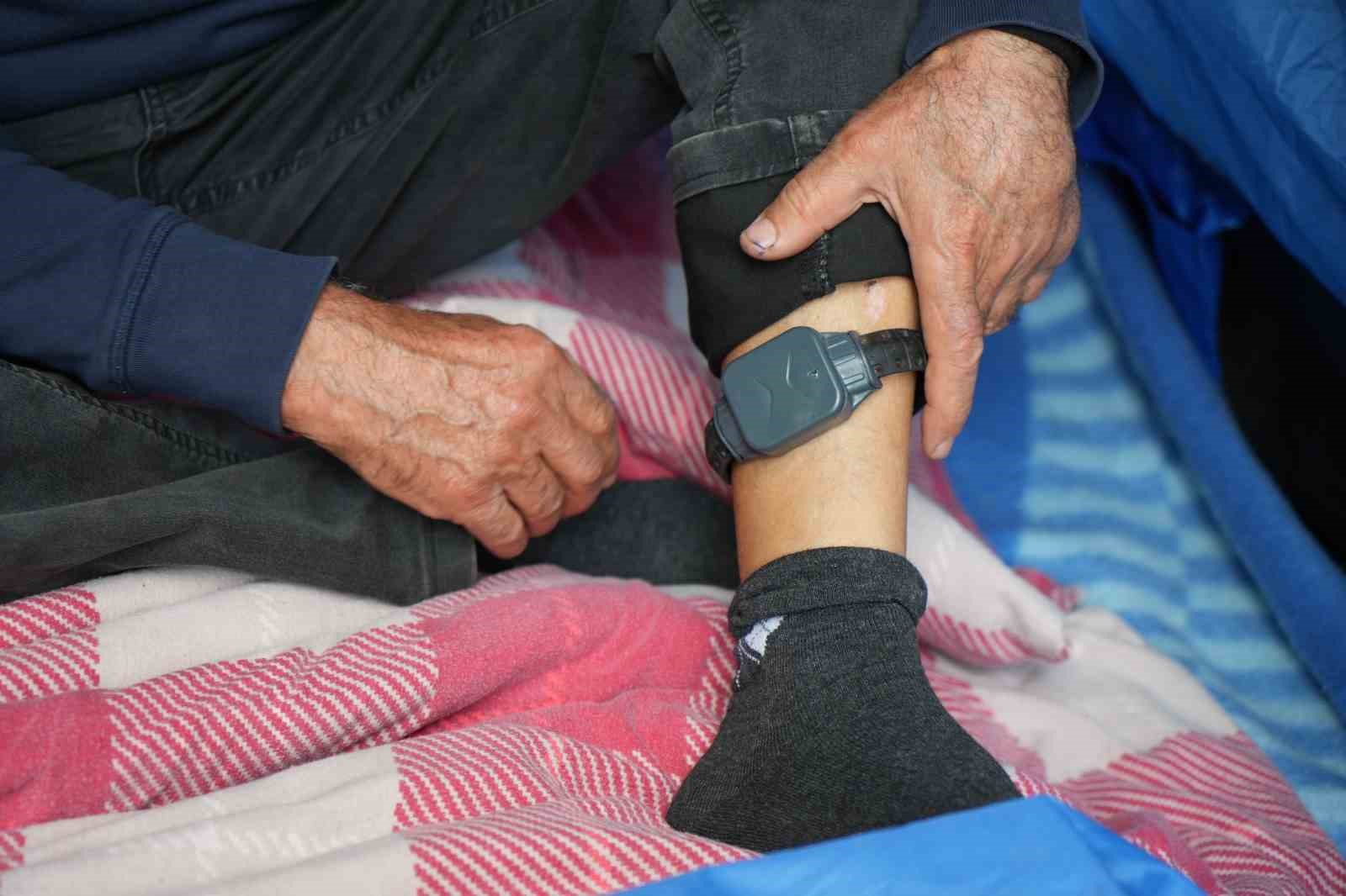 evlendi bicaklandi evinden oldu kelepcelendi sokakta kaldi 64 yasindaki adamin cilesi bitmedi 6 yp2HpkdM