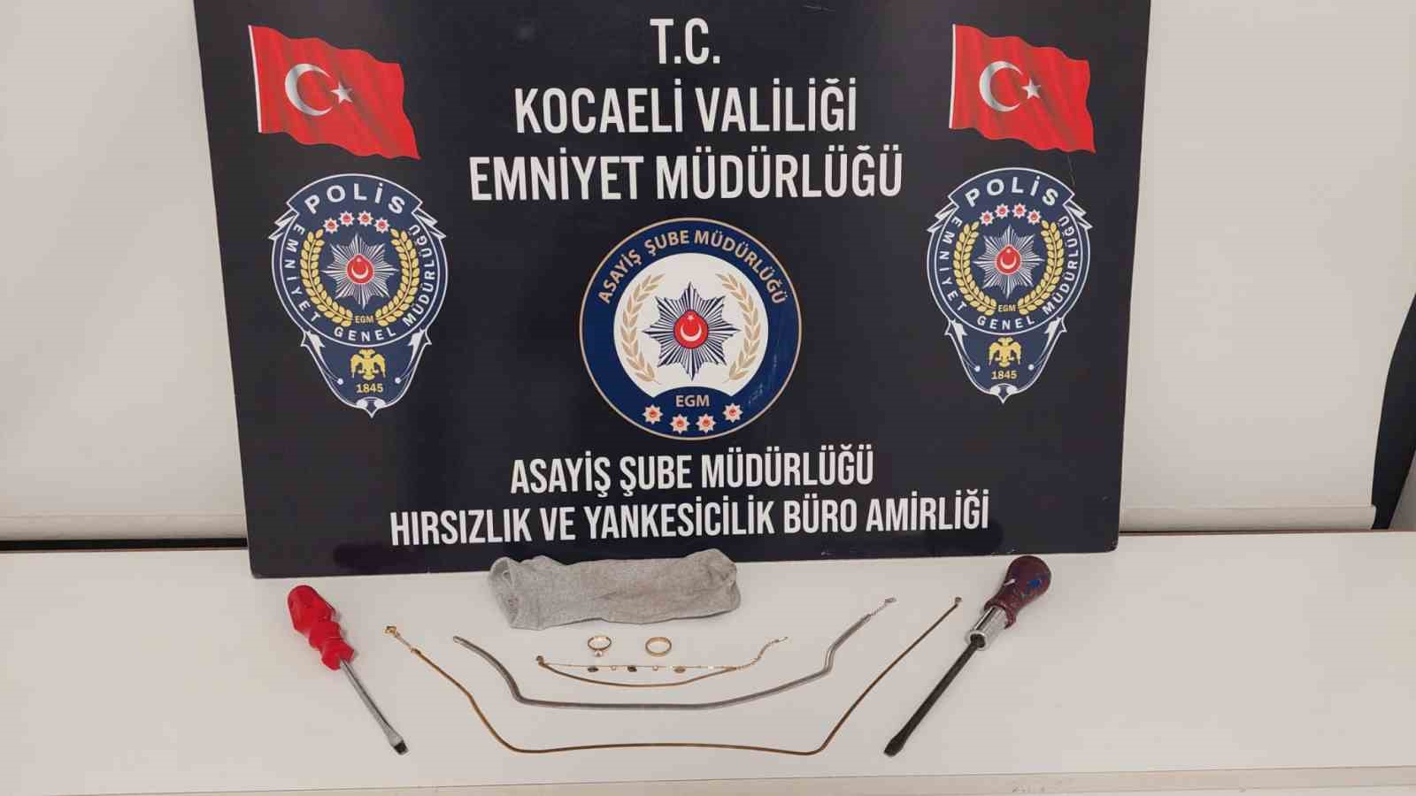 evlerden hirsizlik yapan supheli kiralik aracla kacarken yakalandi 2 uM66cfiQ