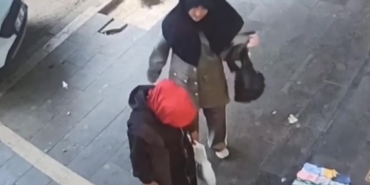 evleri-soyan-2-kadin-yakalandi-700-bin-tllik-vurgun-yapmislar-323BDBiY.jpg