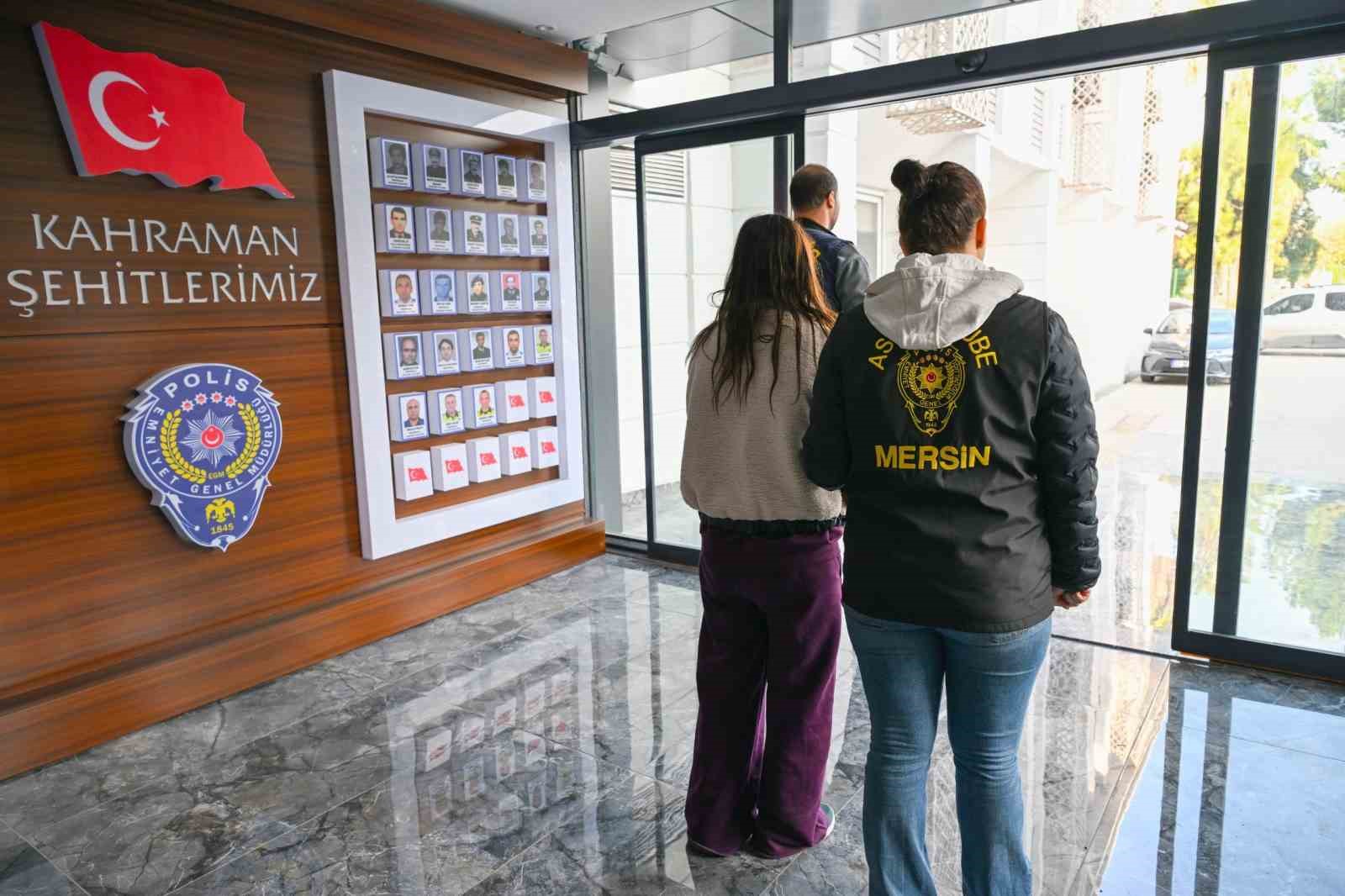 evleri soyan hirsizlar once kameraya sonra polise yakalandi 0 V2W7r4GM