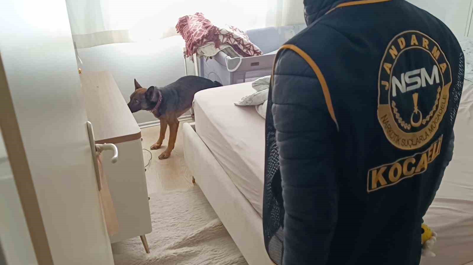 evleri uyusturucu serasina tuvaletleri laboratuvara cevirmisler 36 gozalti 2 dQPnU7b4