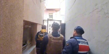 evleri-uyusturucu-serasina-tuvaletleri-laboratuvara-cevirmisler-36-gozalti-MdZnXBv5.jpg