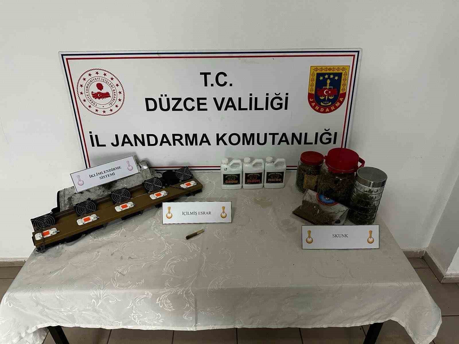 evlerinde kenevir bahcesi kuran 2 kardes sucustu yakalandi 0 1SIHbFID