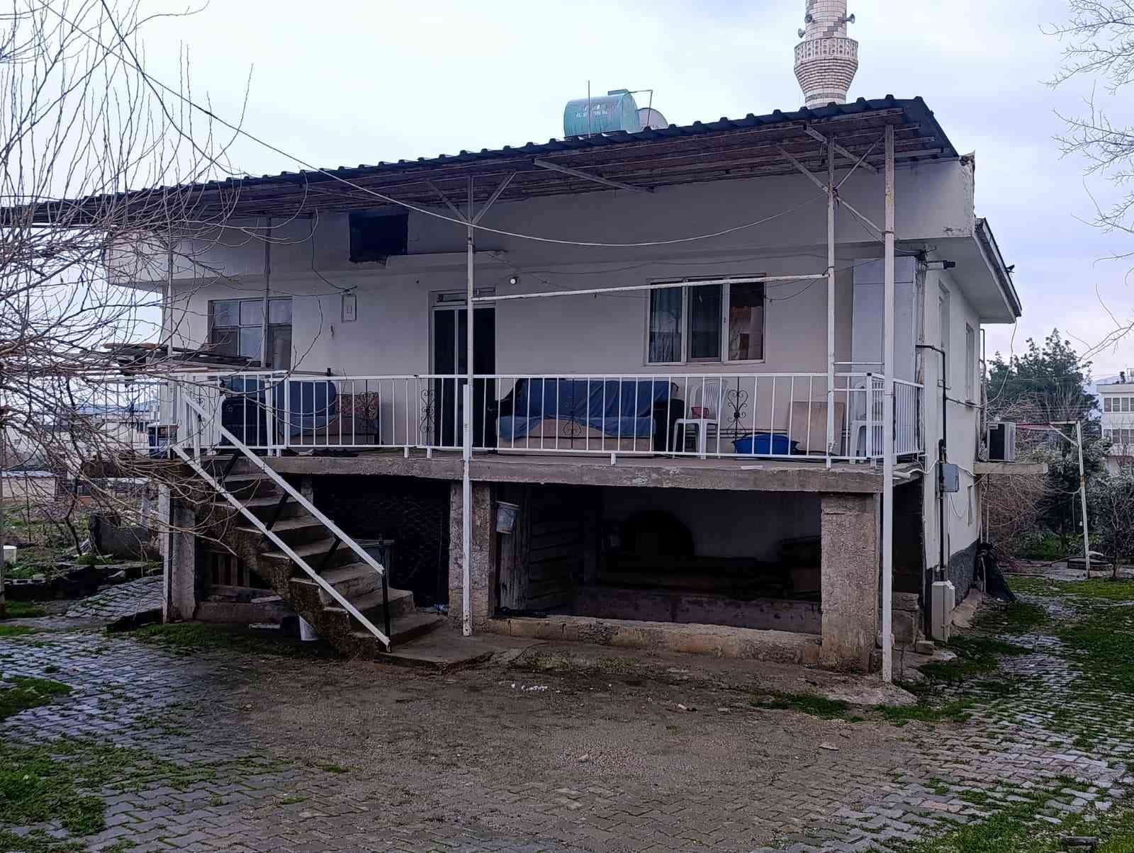evlerini devrettikleri ogullari kazada olunce gelin evi satti yasli cift ortada kaldi iddiasi 5 nrpP1PKI