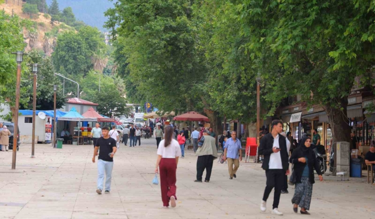 evlilik-kredisinde-yas-sinirinin-yukseltilmesi-talebi-kahramanmarasta-karsilik-buldu-N4emfWXr.jpg
