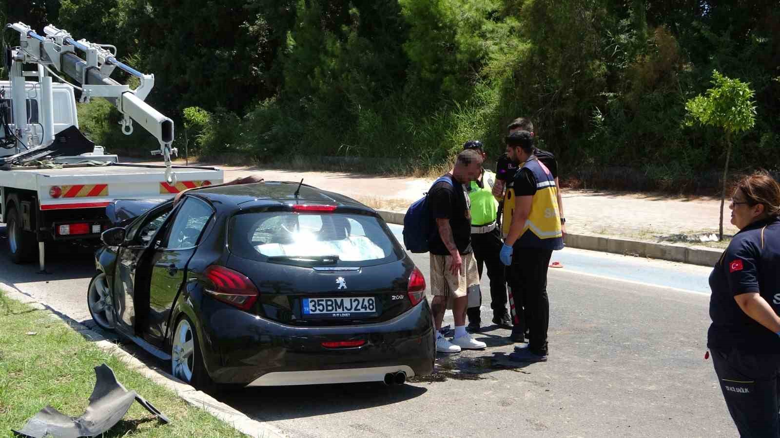 Evlilik teklifine giderken kaza yaptı, yüzük ve çiçeği bulmadan hastaneye gitmedi 5 evlilik teklifine giderken kaza yapti yuzuk ve cicegi bulmadan hastaneye gitmedi 1 eUqns6Xr