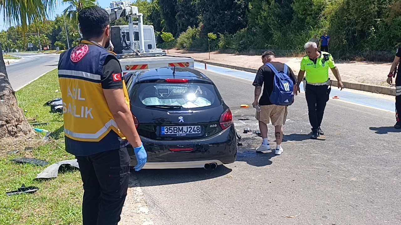 Evlilik teklifine giderken kaza yaptı, yüzük ve çiçeği bulmadan hastaneye gitmedi 7 evlilik teklifine giderken kaza yapti yuzuk ve cicegi bulmadan hastaneye gitmedi 3 w8p22sJA
