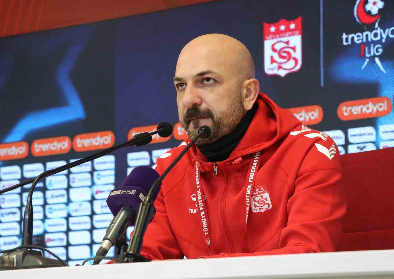 Evren Otyakmaz: "Puan kaybetmenin üzüntüsünü yaşıyoruz" 4 evren otyakmaz puan kaybetmenin uzuntusunu yasiyoruz 0 MMzqHc4W